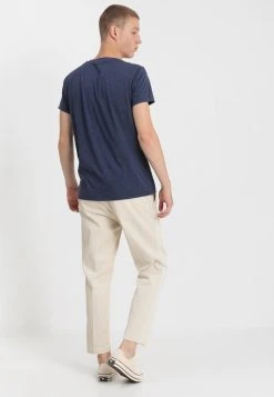 Samsøe Samsøe KRONOS - T-shirt basique Men -Univers de la Mode Boutique bc74ed5ad9004cea858084fb7b2dc3ce