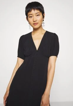 Samsøe Samsøe PETUNIA SHORT DRESS - Robe chemise Women -Univers de la Mode Boutique bfb3f64b922f4e97b25701da44353b78