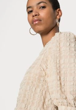 Samsøe Samsøe CELESTINA BLOUSE - Blouse Women -Univers de la Mode Boutique c17a6bab0307486682fb2d5b914a1fe9