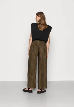 Samsøe Samsøe UMA TROUSERS - Pantalon classique Women -Univers de la Mode Boutique c355e886d3474965988b706d089417c0