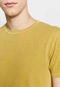 Sams&oslash;e Sams&oslash;e TOM - T-shirt basique Men -Univers de la Mode Boutique c9f9d0c041144edcbd02e390e3e5a016