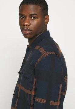 Sams&oslash;e Sams&oslash;e RYDER - Chemise Men -Univers de la Mode Boutique cb37781a551e43fab39164b60a6fa017