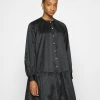 Samsøe Samsøe STAR DRESS - Robe de jour Women -Univers de la Mode Boutique cc561fb5368940478bbf985b3ebf4526