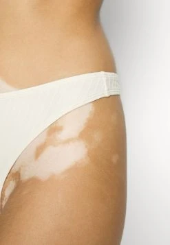 Samsøe Samsøe ARIEL - String Women 11 Samsøe Samsøe ARIEL - String Women -Univers de la Mode Boutique cc7212925c40475080a7c7fee8d0480f