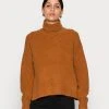Samsøe Samsøe ISSA TURTLENECK - Pullover Women -Univers de la Mode Boutique cc9eb30d93774db5a3e07c0f4a2cc8b1