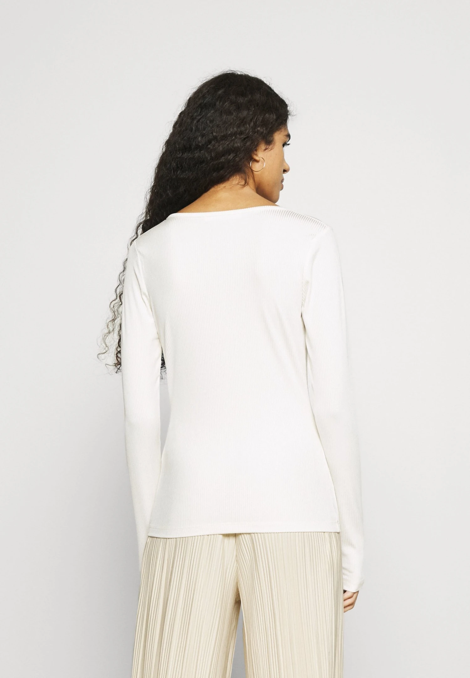 Samsøe Samsøe DAHNA - T-shirt à manches longues Women 5 Samsøe Samsøe DAHNA - T-shirt à manches longues Women – Image 3