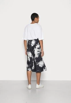 Samsøe Samsøe ALSOP SKIRT - Jupe trapèze Women 9 Samsøe Samsøe ALSOP SKIRT - Jupe trapèze Women -Univers de la Mode Boutique d42aaca832aa42bd94d5c27d0aaa0bf1