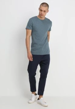 Samsøe Samsøe LASSEN - T-shirt basique Men -Univers de la Mode Boutique d7160a9be6c24cb1a7c7c23f37b7f29c