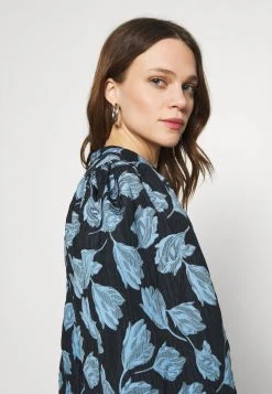 Samsøe Samsøe HARRIET SHORT DRESS - Robe de jour Women -Univers de la Mode Boutique dd1d1b850ee542fdbb85cb869cd99ed3