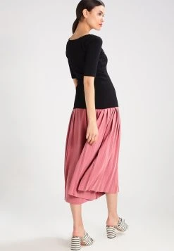 Samsøe Samsøe ALEXA TEE - T-shirt basique Women -Univers de la Mode Boutique e0a5e7a3a0af489eb3ddd1287c83e776