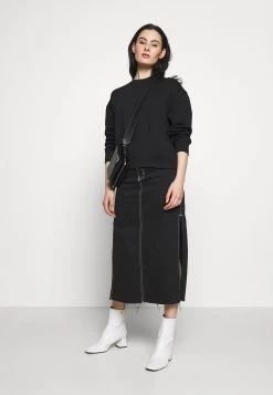 Samsøe Samsøe KELSEY CREW NECK - Sweatshirt Women -Univers de la Mode Boutique ec7da92c9b0645f0bcdefb9ac8fb22e0