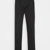 Samsøe Samsøe LINCOLN WIDE TROUSERS - Pantalon classique Men 1 Samsøe Samsøe LINCOLN WIDE TROUSERS - Pantalon classique Men -Univers de la Mode Boutique ed5d1afcb5ba4e2ab1c4d00125cf32a0 1