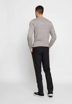 Samsøe Samsøe FRANKIE PANTS - Pantalon classique Men 13 Samsøe Samsøe FRANKIE PANTS - Pantalon classique Men -Univers de la Mode Boutique ef3627c76fc34a56842cfa9755b69f00