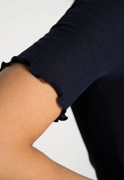 Sams&oslash;e Sams&oslash;e NELLI - T-shirt imprimé Women -Univers de la Mode Boutique f145bd2cf33f4277b538f684dc94e9e1