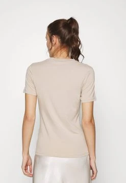 Samsøe Samsøe ESTER - T-shirt basique Women -Univers de la Mode Boutique f2acc8a81a154f73a0e9e9076b1ddce6