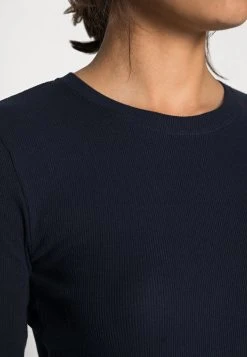 Samsøe Samsøe ALEXA - T-shirt à manches longues Women -Univers de la Mode Boutique f3eb30716f894308a8ec7bd4a0cdfde6