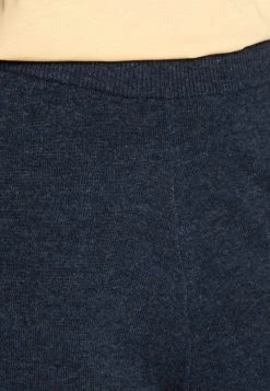 Samsøe Samsøe AMARIS STRAIGHT TROUSERS - Pantalon classique Women -Univers de la Mode Boutique f5c443f99c424db4aa4160b84b08cc1c