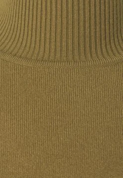 Samsøe Samsøe GUNA TURTLE NECK - Pullover Men -Univers de la Mode Boutique f609117f7cf74bb8b1cf4f47f8637761