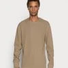 Samsøe Samsøe PARMO - Sweatshirt Men -Univers de la Mode Boutique f84bff91ae12461c8a11d2ac32344d5d