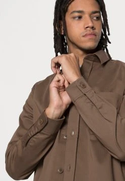 Samsøe Samsøe WALTONES - Chemise Men -Univers de la Mode Boutique fdeba16a0ce34accaa86f3d6a3f3367b