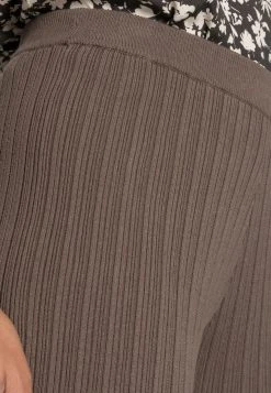 Samsøe Samsøe JOAN TROUSERS - Pantalon classique Women -Univers de la Mode Boutique fedc37087e43413f92b85c68349d4ffd